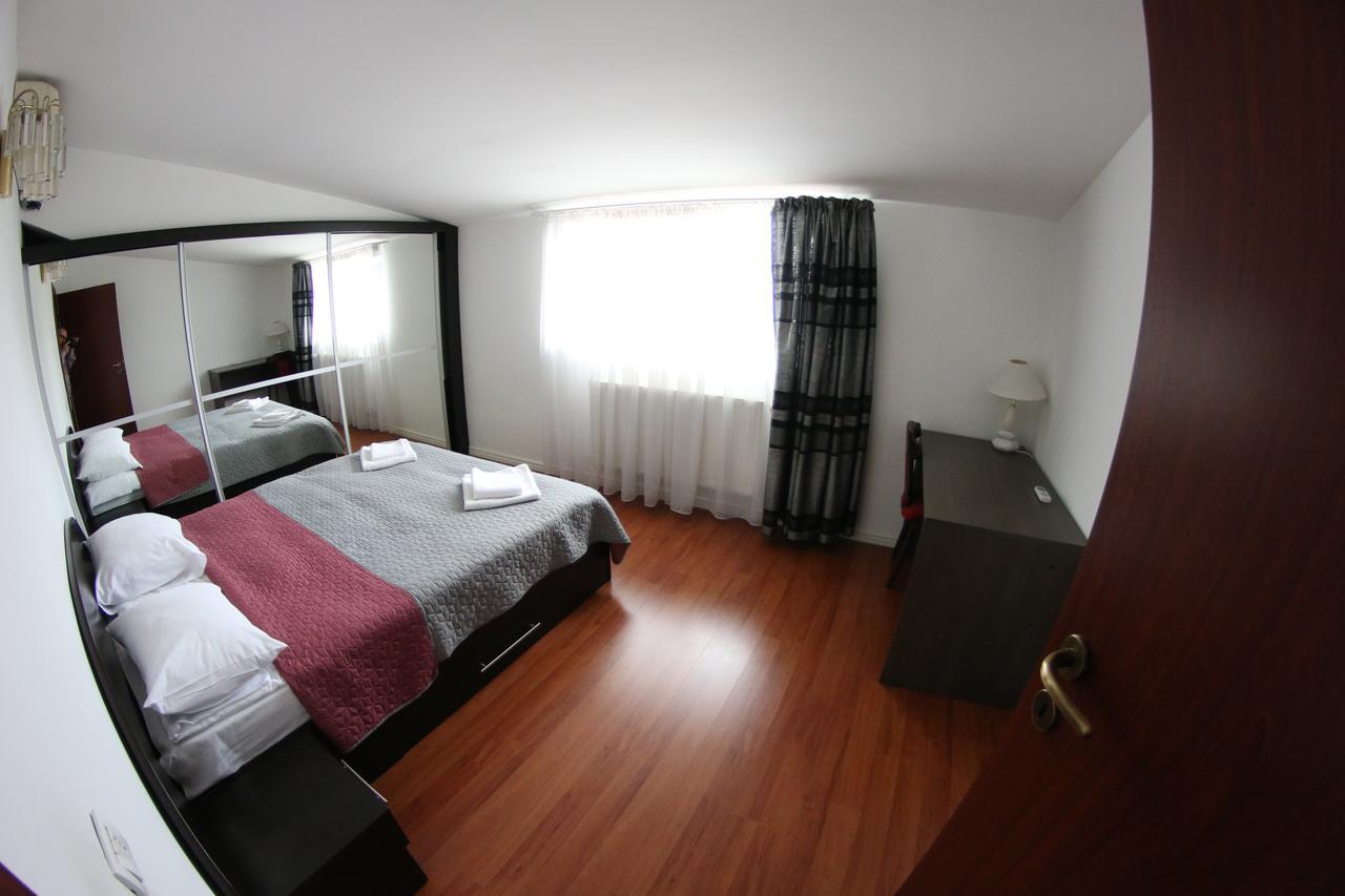 Casa Bucovineana Hotel Suceava Exterior photo