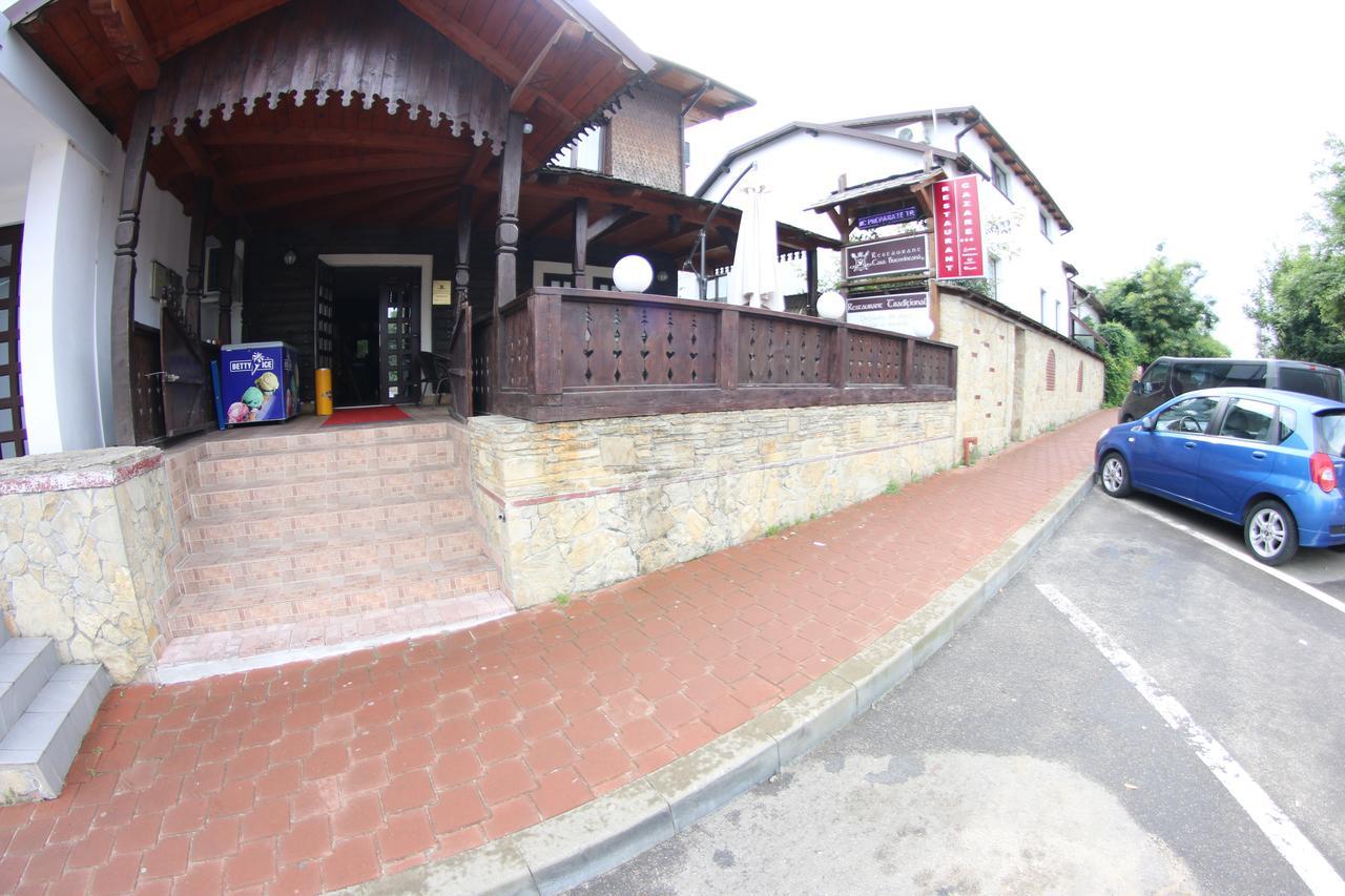 Casa Bucovineana Hotel Suceava Exterior photo