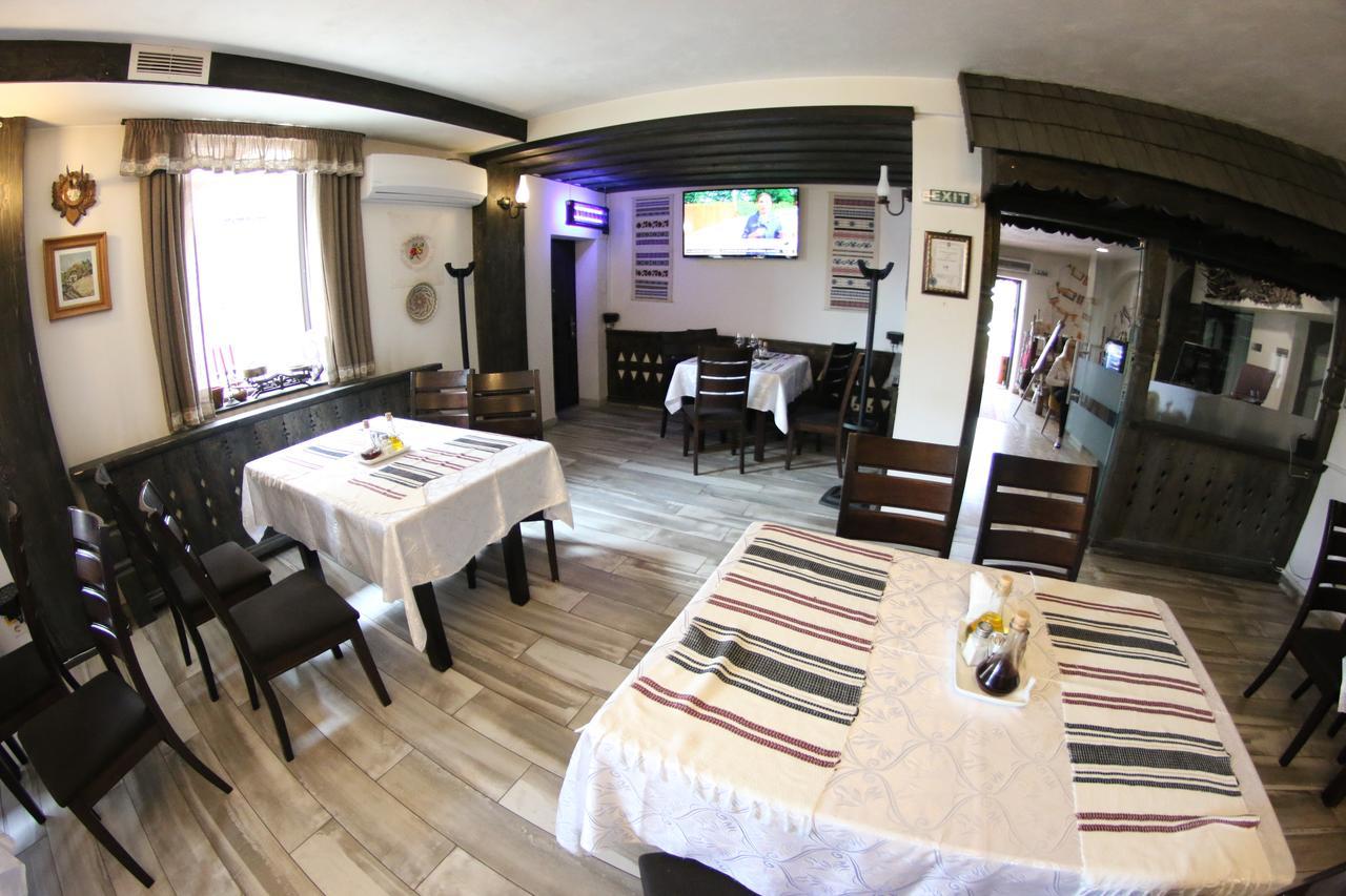 Casa Bucovineana Hotel Suceava Exterior photo