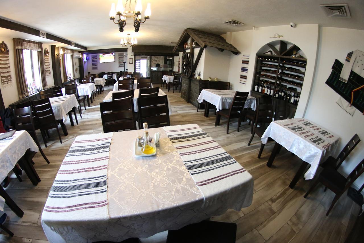 Casa Bucovineana Hotel Suceava Exterior photo
