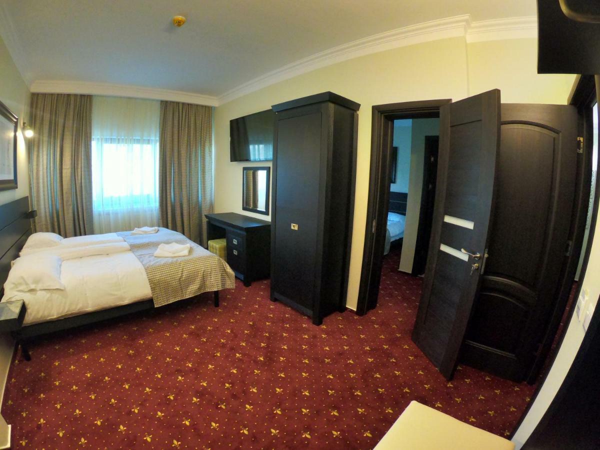 Casa Bucovineana Hotel Suceava Exterior photo
